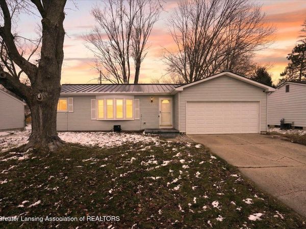 4376 Davlind Drive, Holt, MI 48842