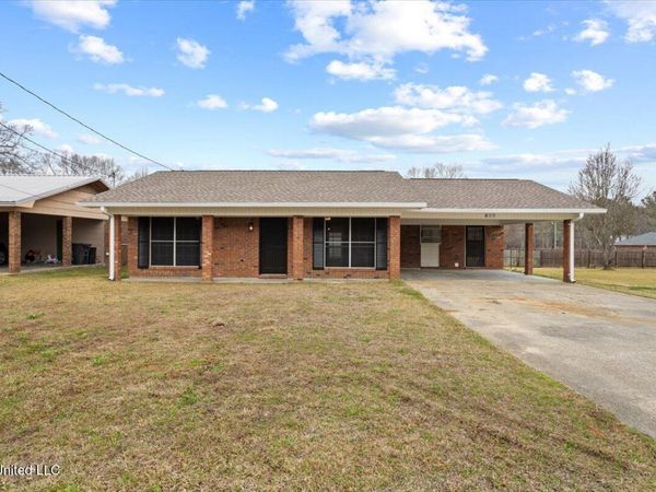 104 D Avenue, Ellisville, MS 39437