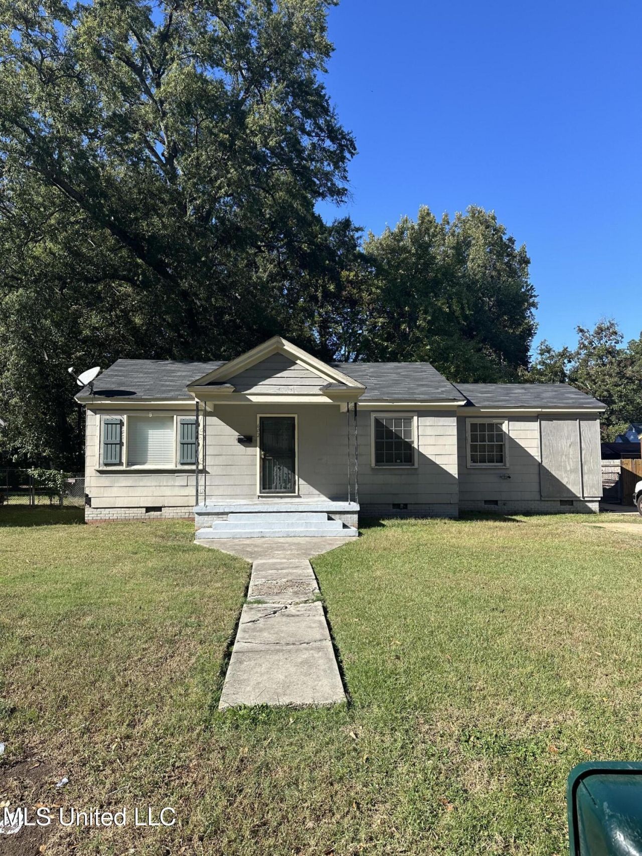 602 Cherokee Road, Greenwood, MS 38930 Main Photo