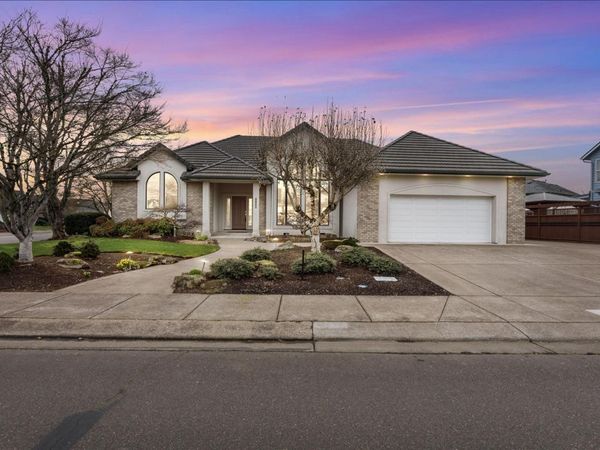 2680 East Mountain View Dr SE, Albany, OR 97322