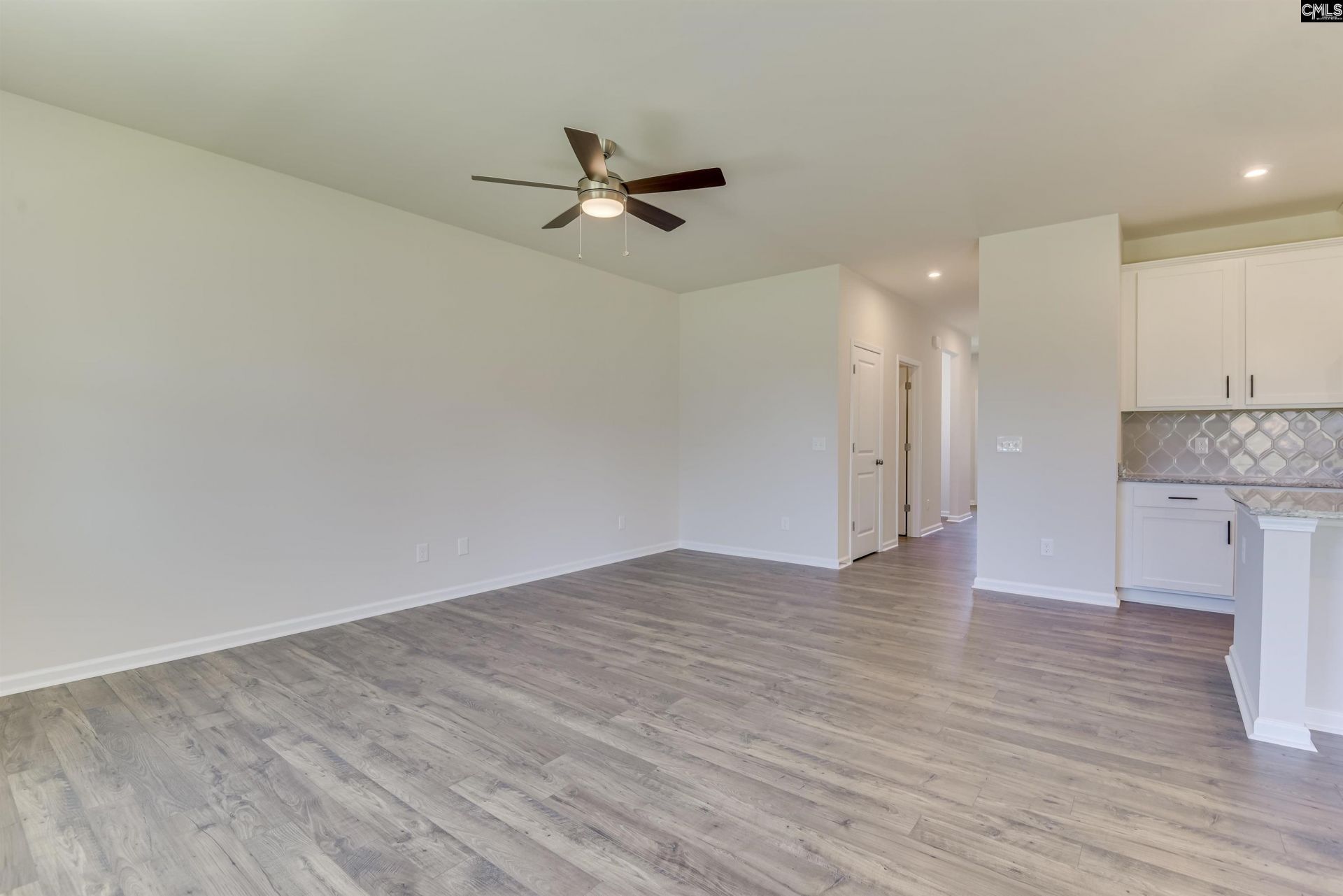 136 Bloomsbury Drive Photo 11