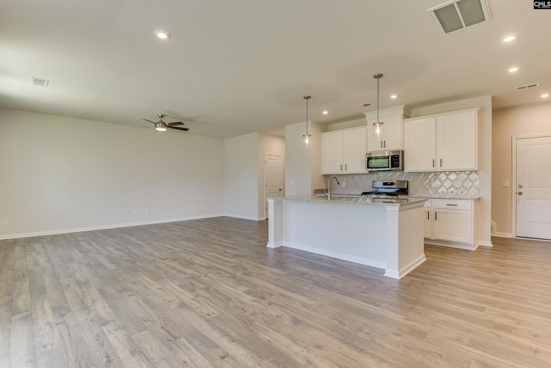 136 Bloomsbury Drive Photo 14