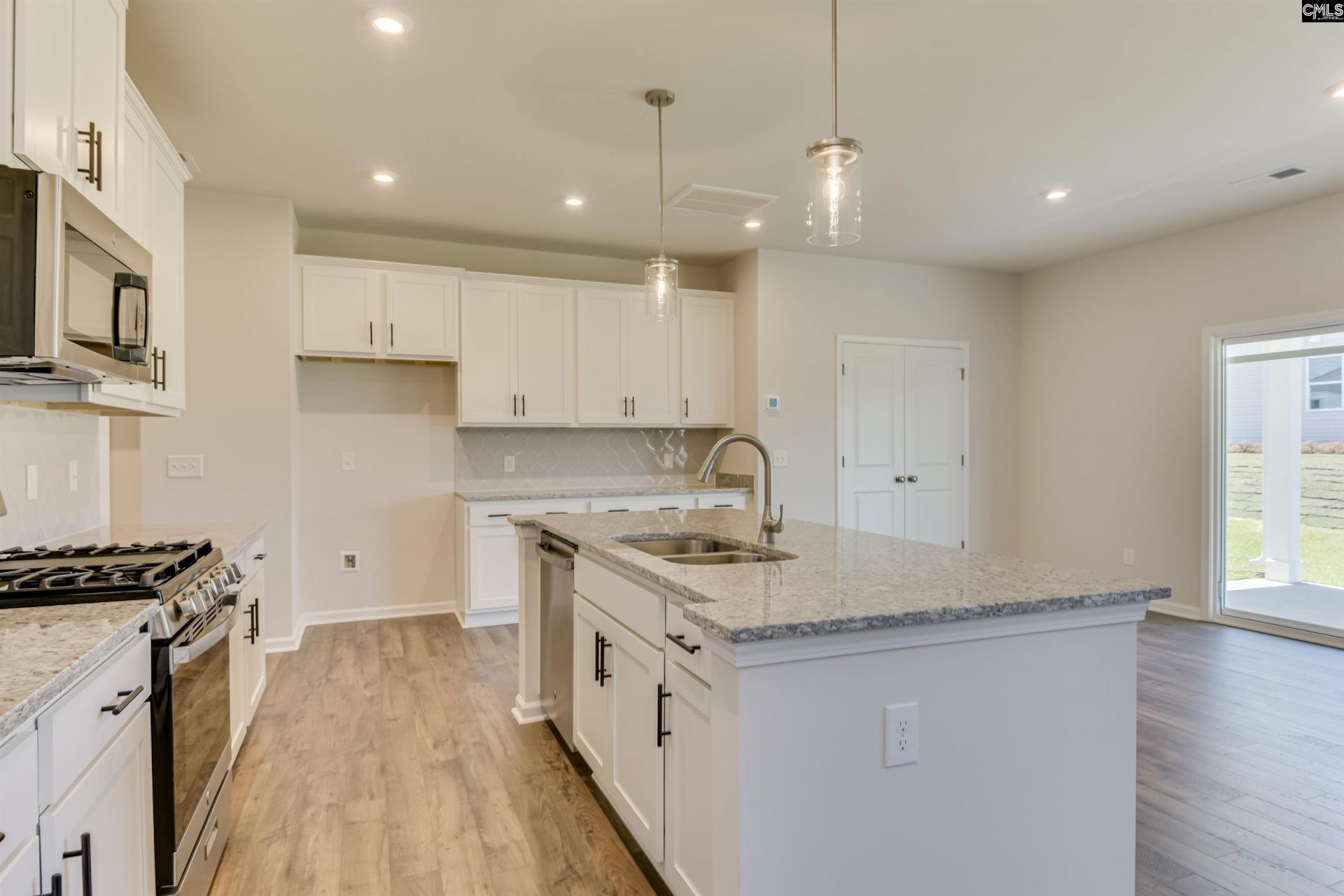 136 Bloomsbury Drive Photo 17