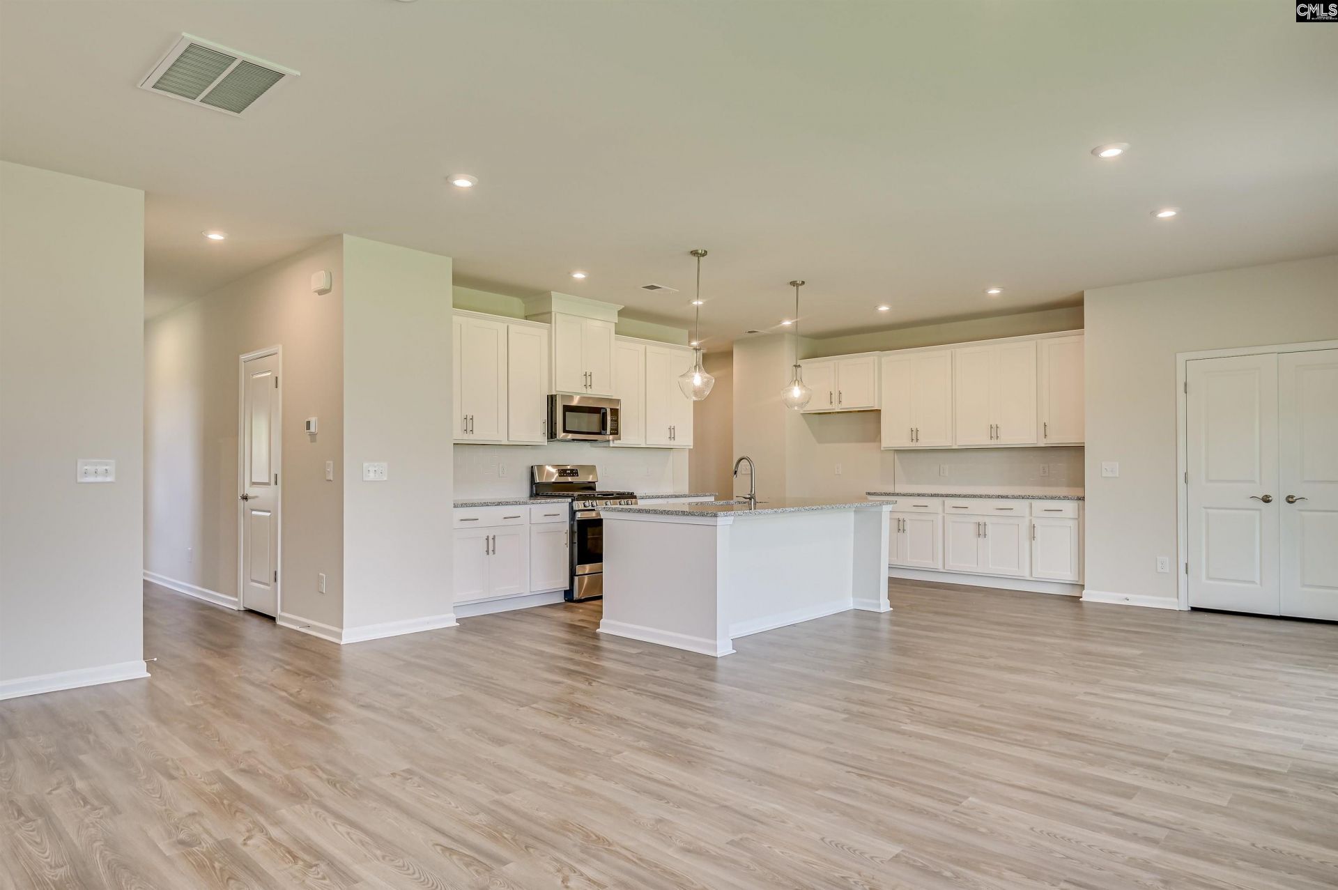 136 Bloomsbury Drive Photo 19