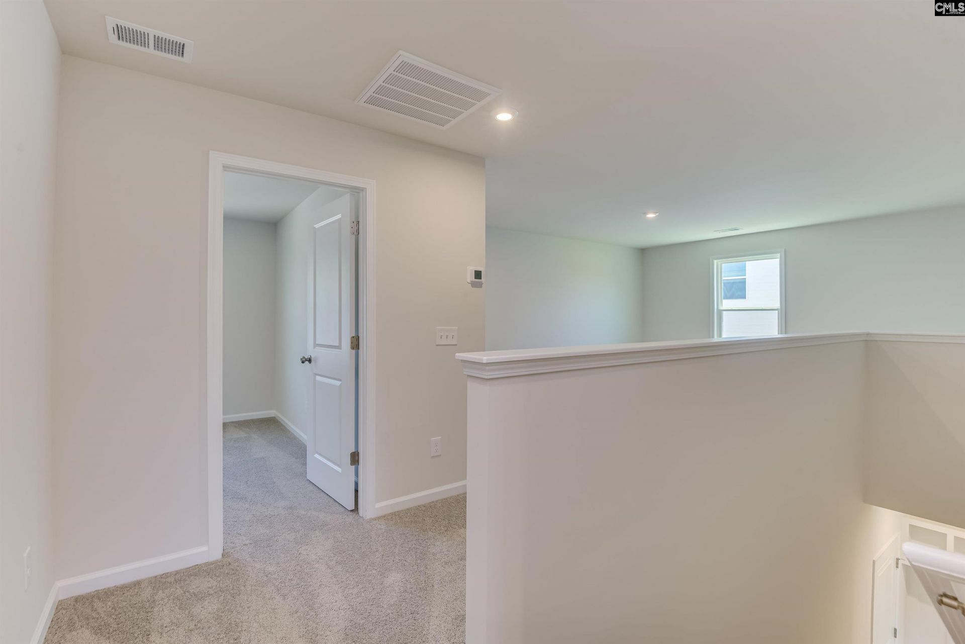 136 Bloomsbury Drive Photo 22