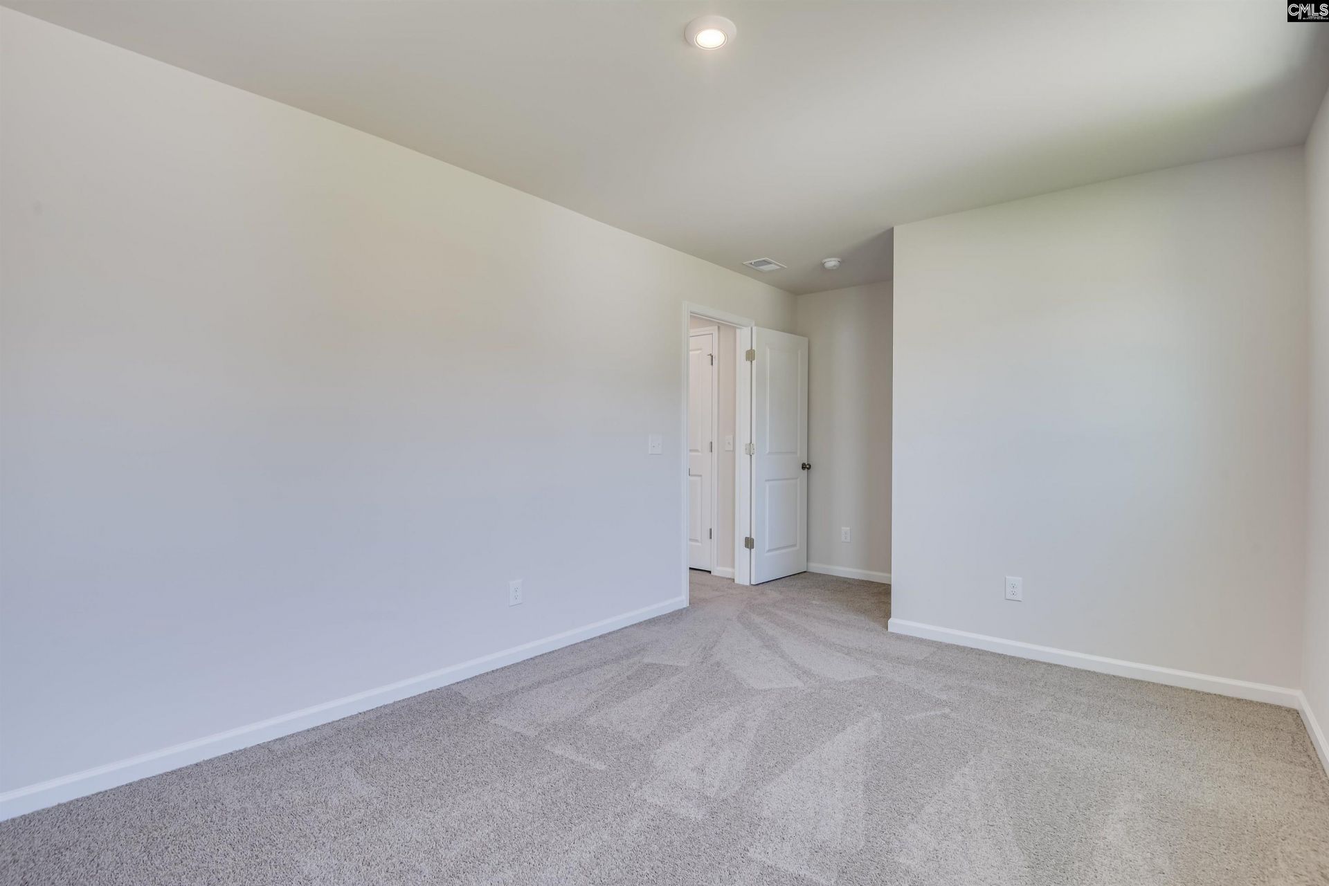 136 Bloomsbury Drive Photo 25