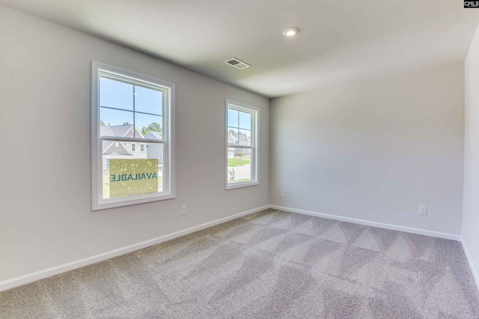 136 Bloomsbury Drive Photo 26