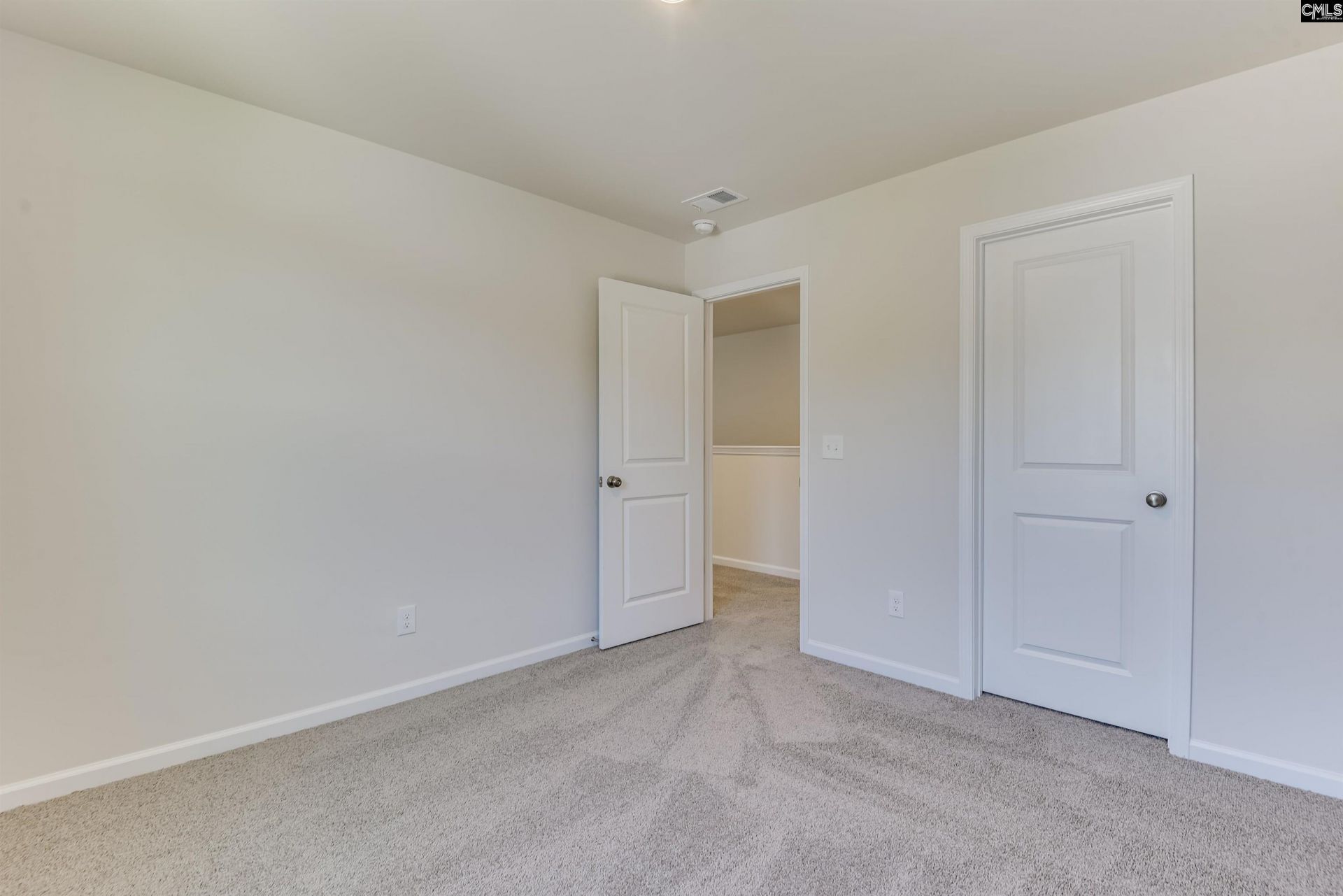 136 Bloomsbury Drive Photo 27