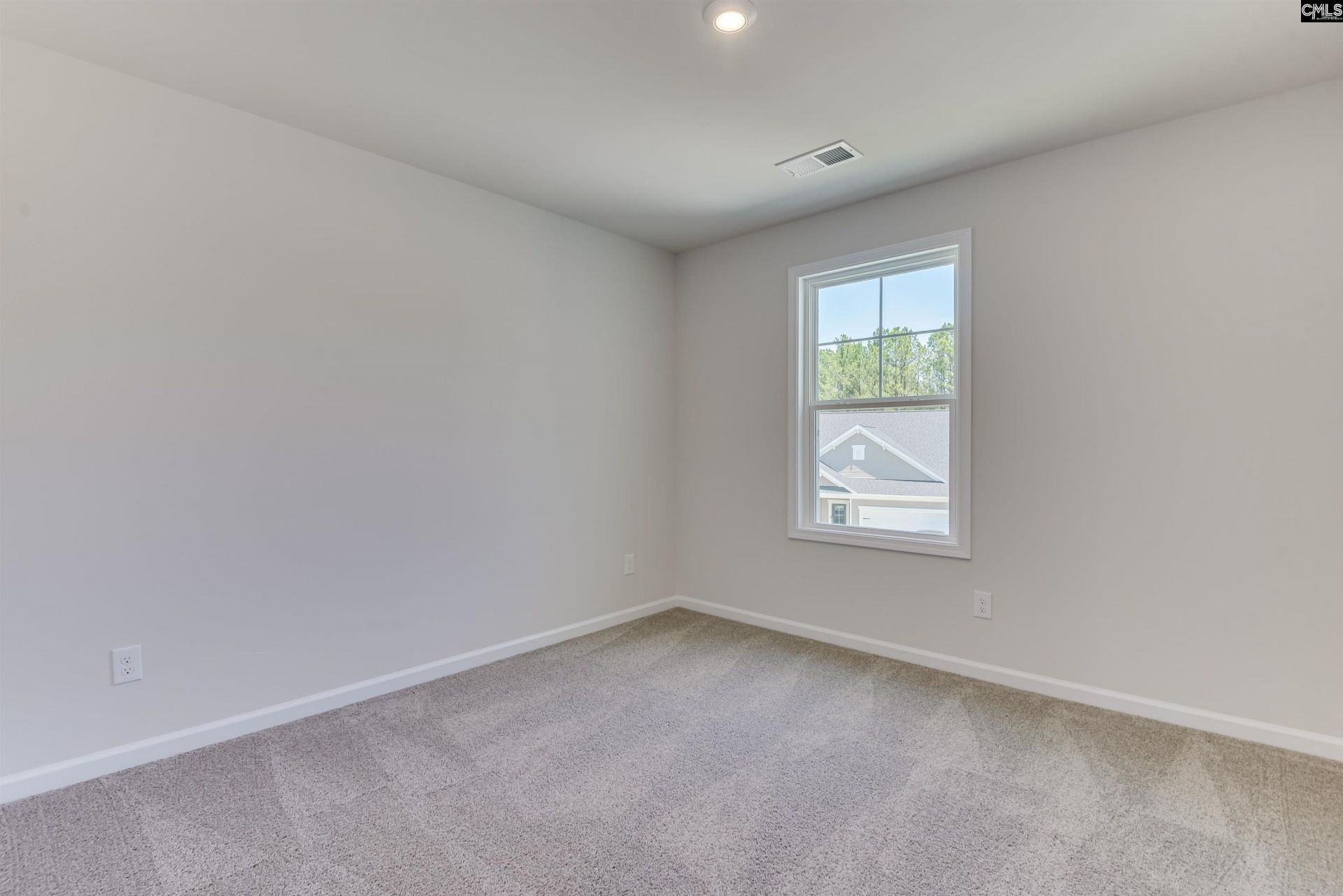 136 Bloomsbury Drive Photo 28