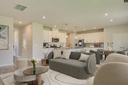 136 Bloomsbury Drive photo 4