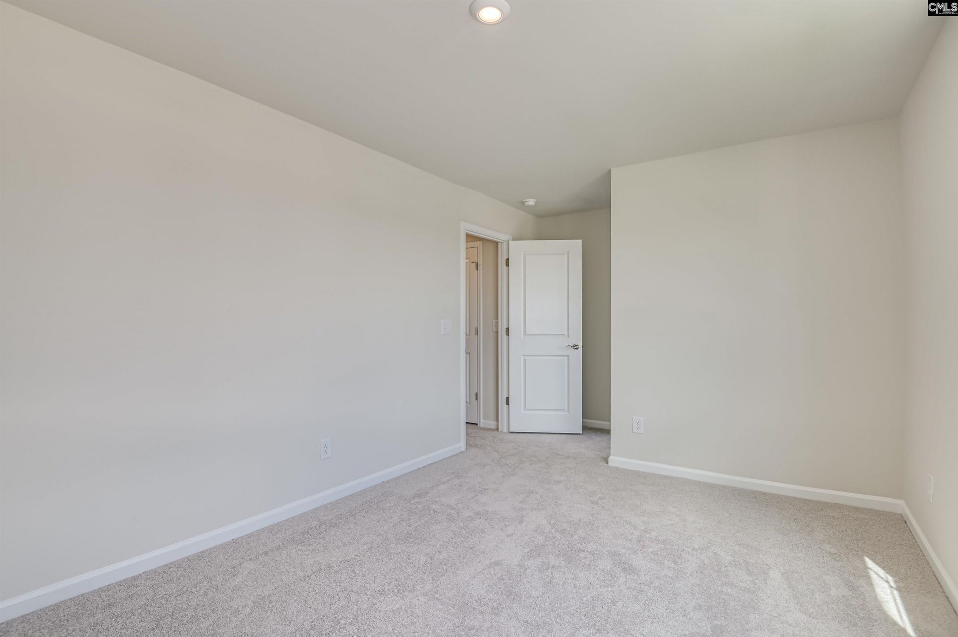 136 Bloomsbury Drive Photo 36