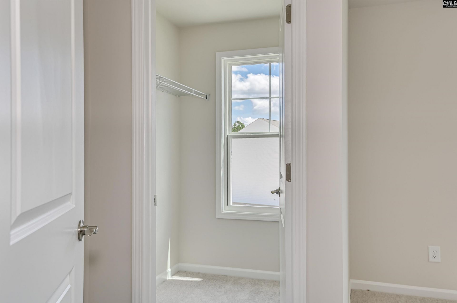 136 Bloomsbury Drive Photo 37