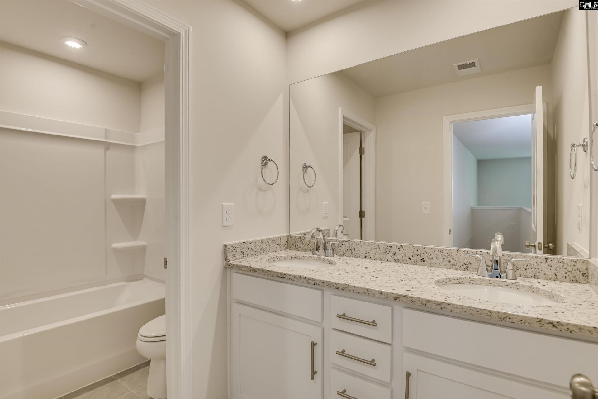 136 Bloomsbury Drive Photo 39