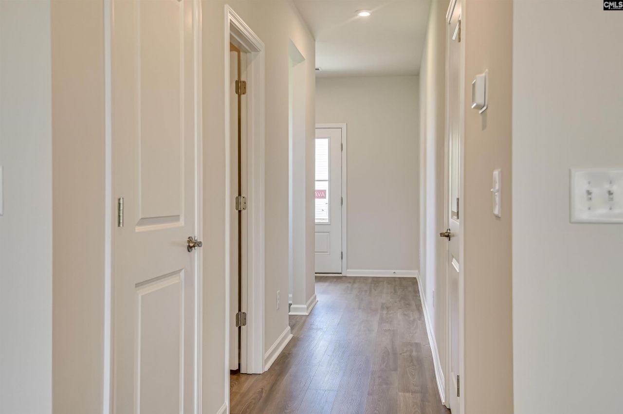 136 Bloomsbury Drive Photo 4