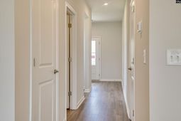 136 Bloomsbury Drive photo 4