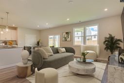 136 Bloomsbury Drive photo 4