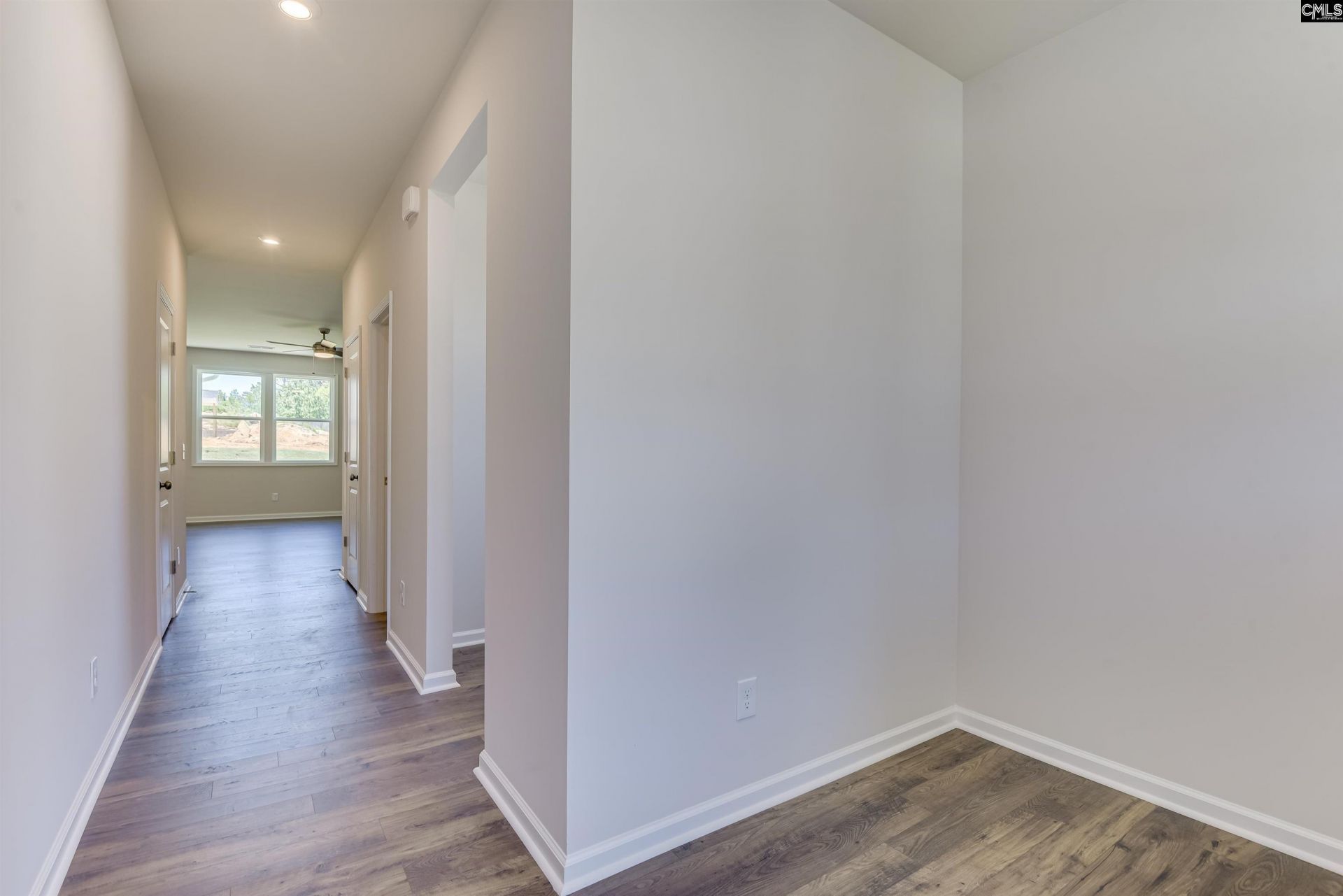 136 Bloomsbury Drive Photo 6