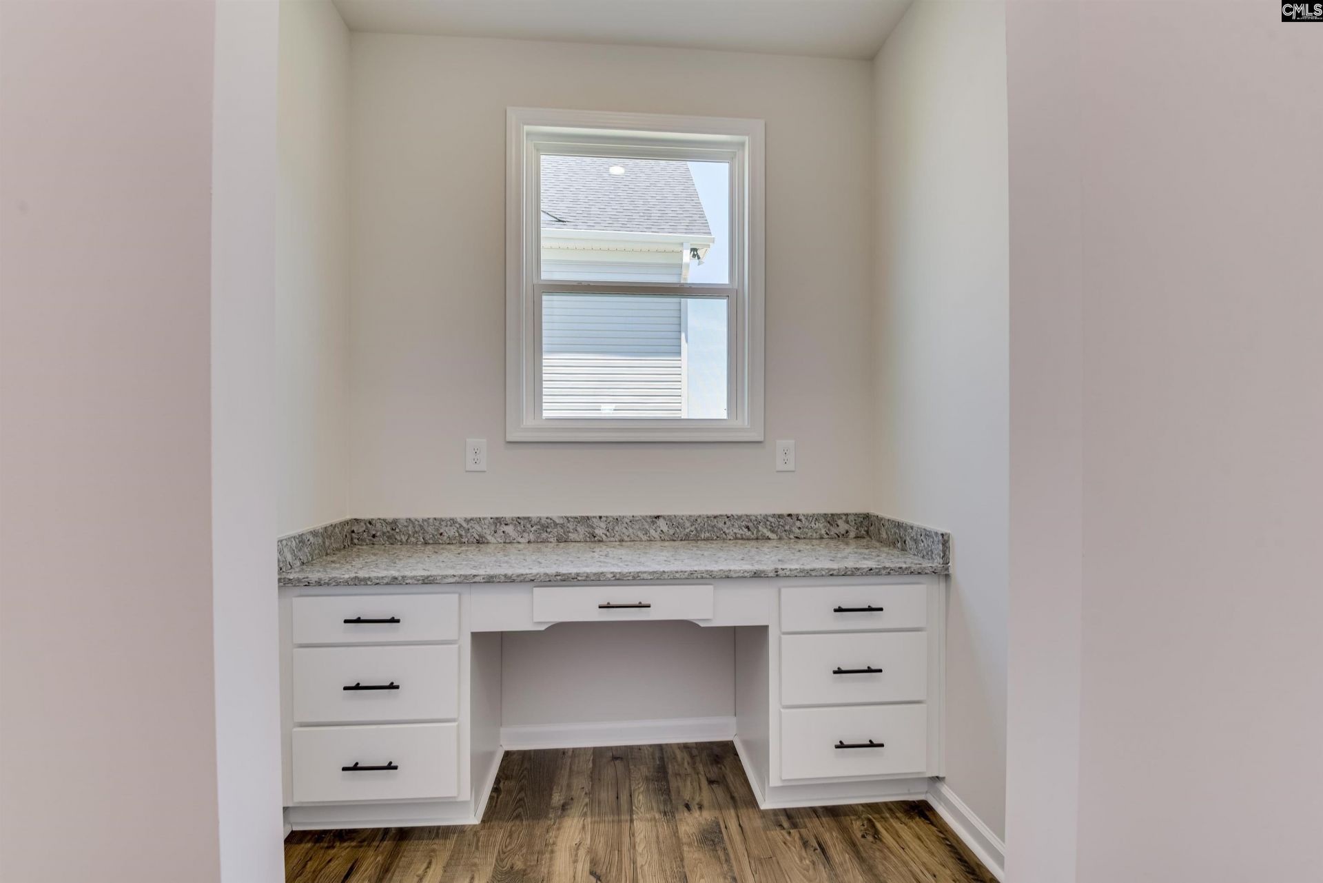 136 Bloomsbury Drive Photo 8