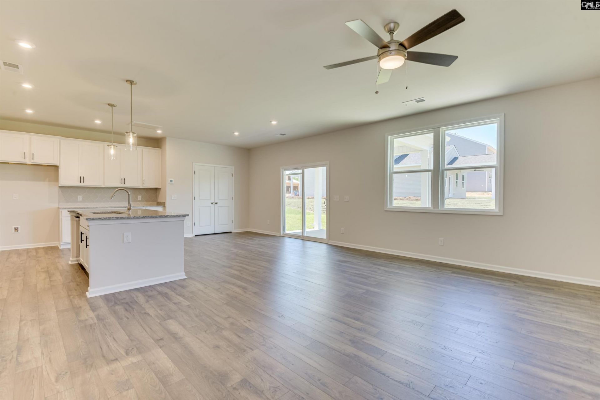 136 Bloomsbury Drive Photo 9