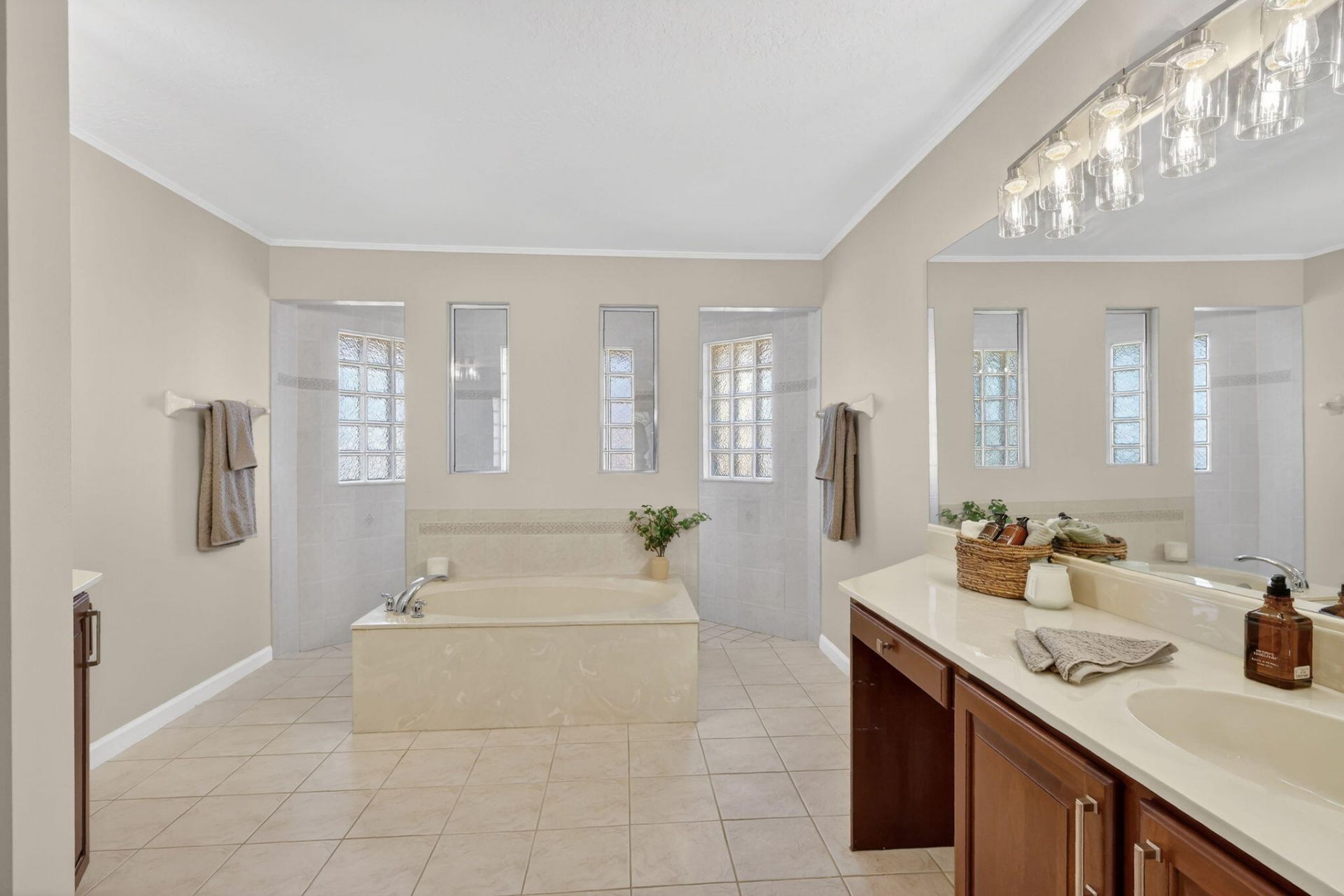 2846 SE Eagle Drive, Port Saint Lucie, FL 34984 Photo