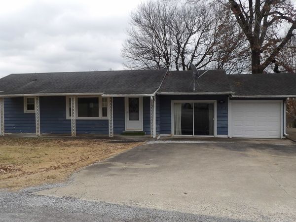 107 Charles Street, Rosiclare, IL 62982