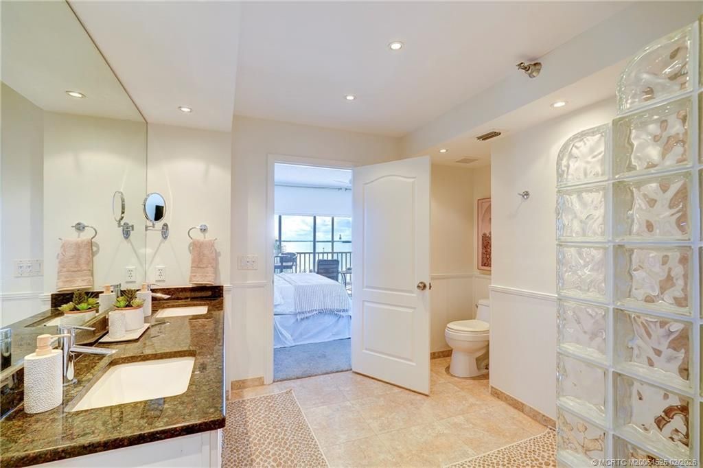 184 NE Edgewater Drive, Unit 1206, Stuart, FL 34996 Photo