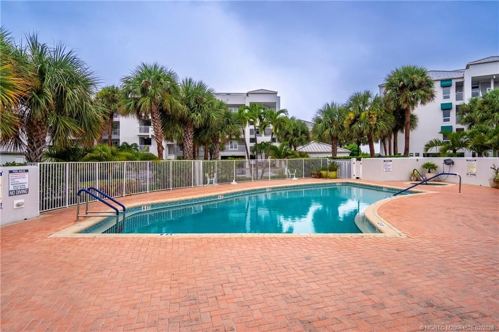 184 NE Edgewater Drive, Unit 1206, Stuart, FL 34996 Photo