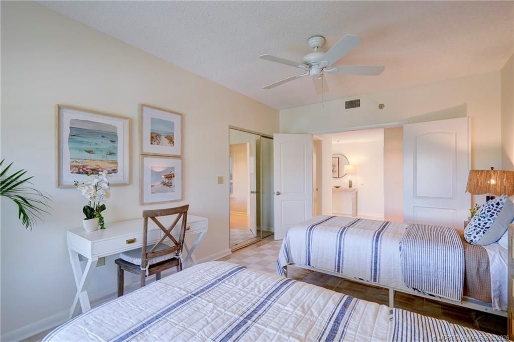 184 NE Edgewater Drive, Unit 1206, Stuart, FL 34996 Photo