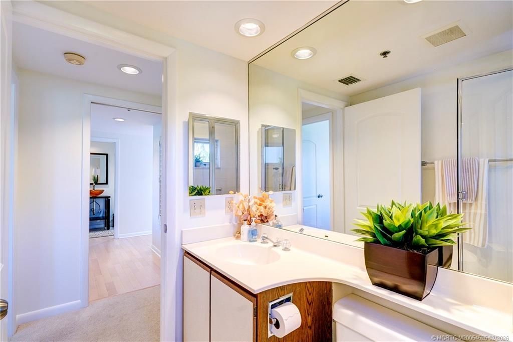 184 NE Edgewater Drive, Unit 1206, Stuart, FL 34996 Photo