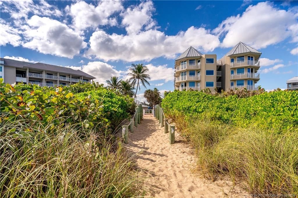 184 NE Edgewater Drive, Unit 1206, Stuart, FL 34996 Photo
