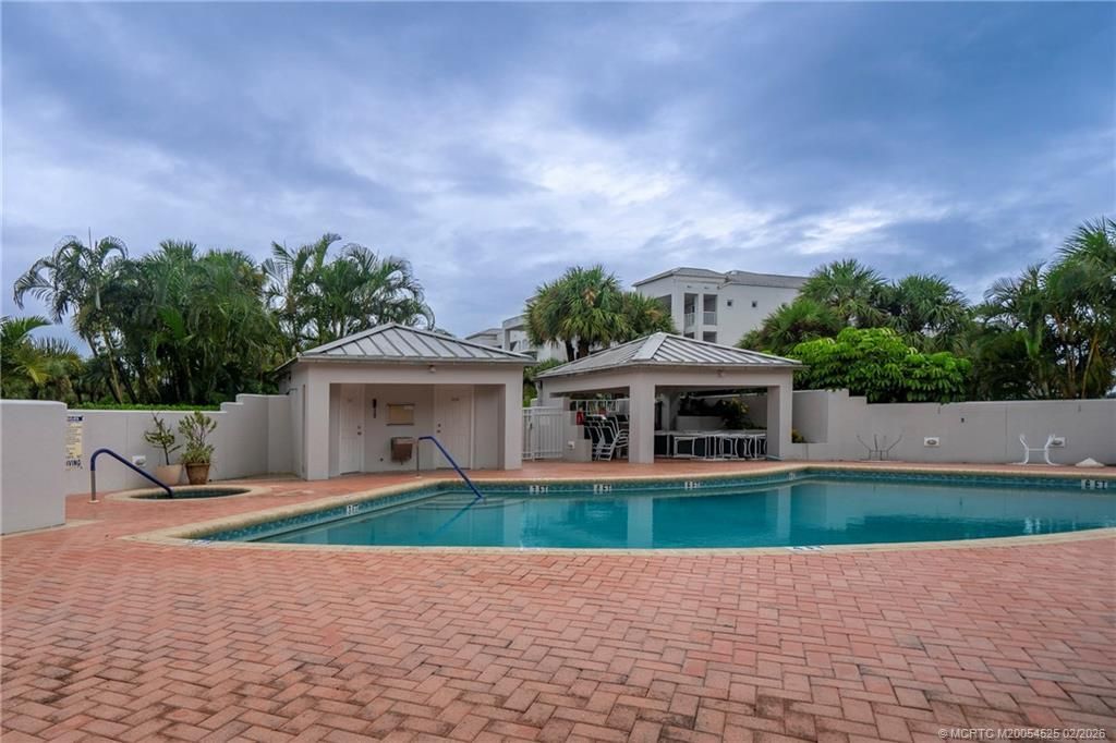 184 NE Edgewater Drive, Unit 1206, Stuart, FL 34996 Photo