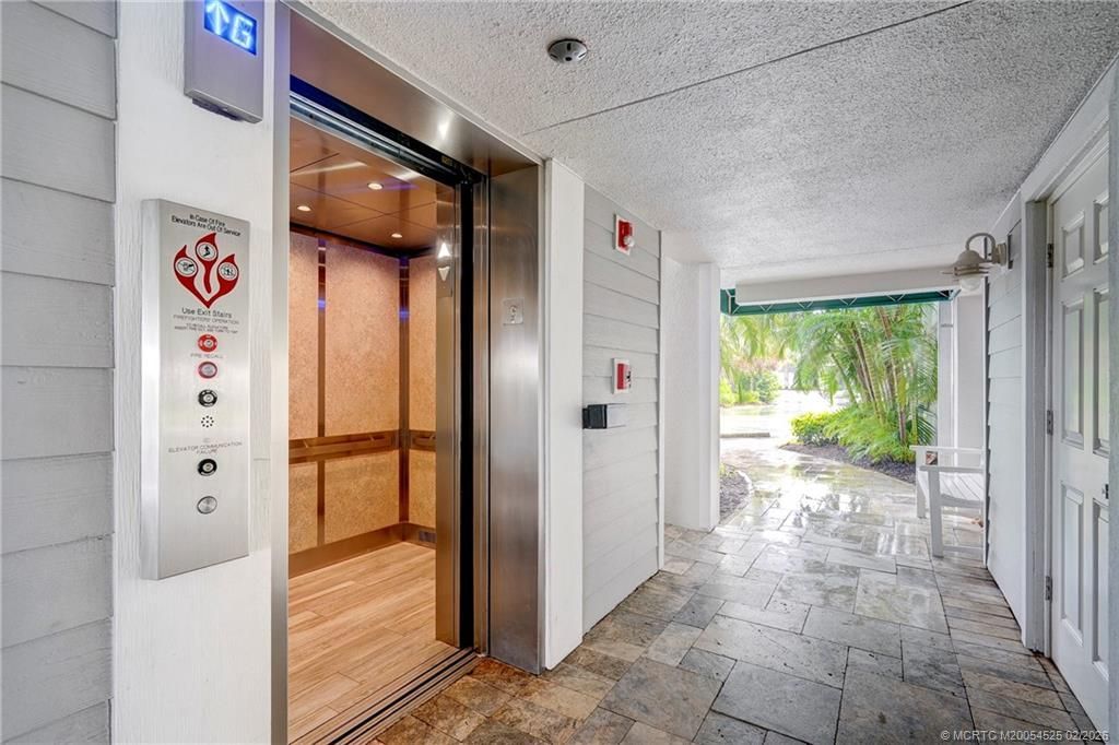 184 NE Edgewater Drive, Unit 1206, Stuart, FL 34996 Photo