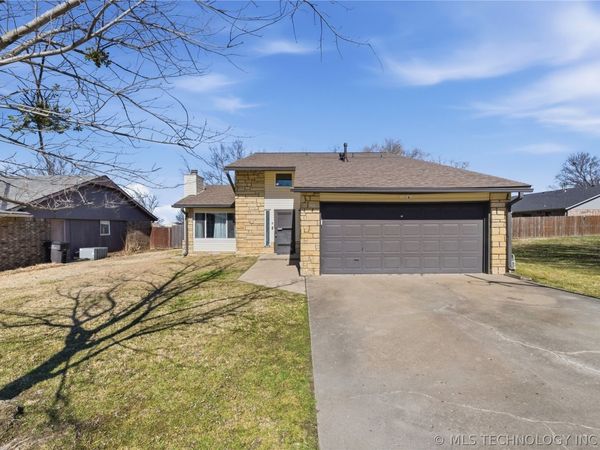 7209 S Peach Avenue , Broken Arrow, OK 74011