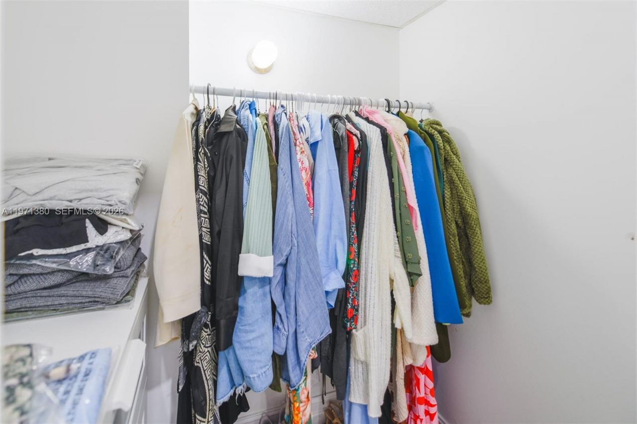 1950 S Ocean Dr , Unit 8J, Hallandale Beach, FL 33009 Photo