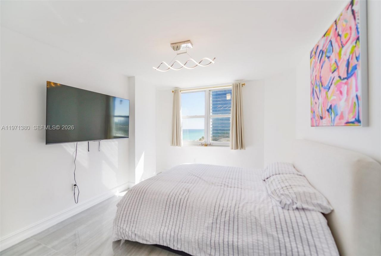 1950 S Ocean Dr , Unit 8J, Hallandale Beach, FL 33009 Photo