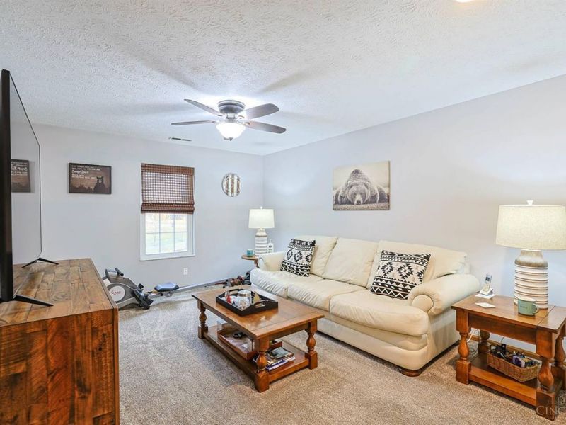 6745 Oakwood Lane, Huber Heights, OH 45424 Photo 10