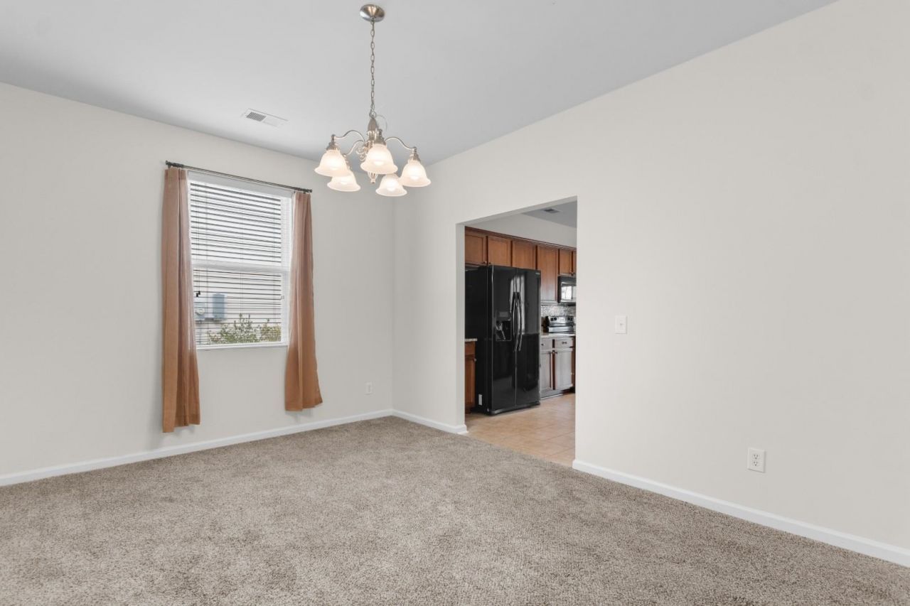 1049 Balmore Dr.  Photo 6