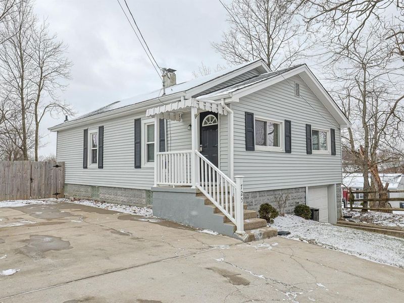 725 Ferncliff Avenue, Crescent Springs, KY 41017 Photo 1