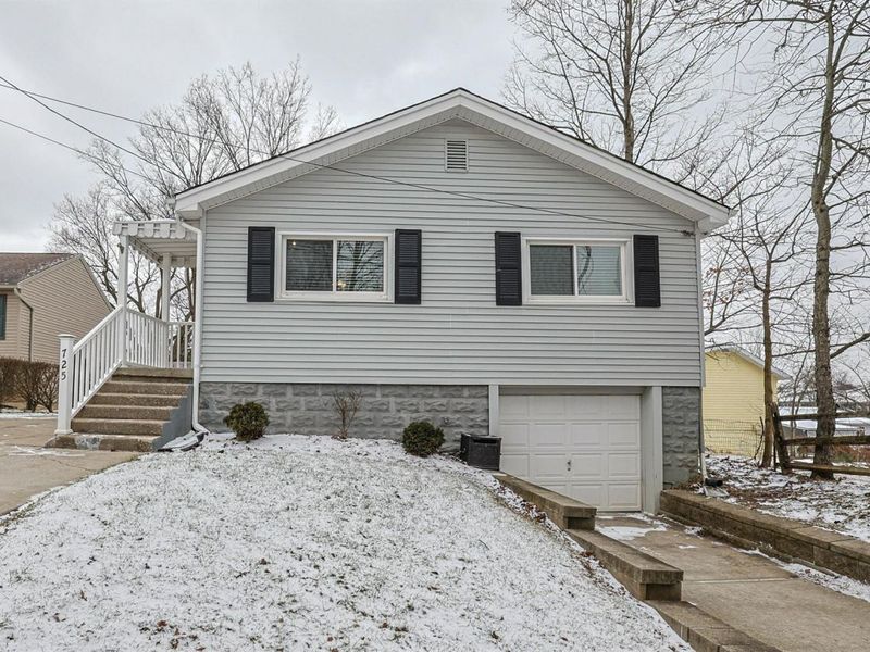 725 Ferncliff Avenue, Crescent Springs, KY 41017 Photo 2