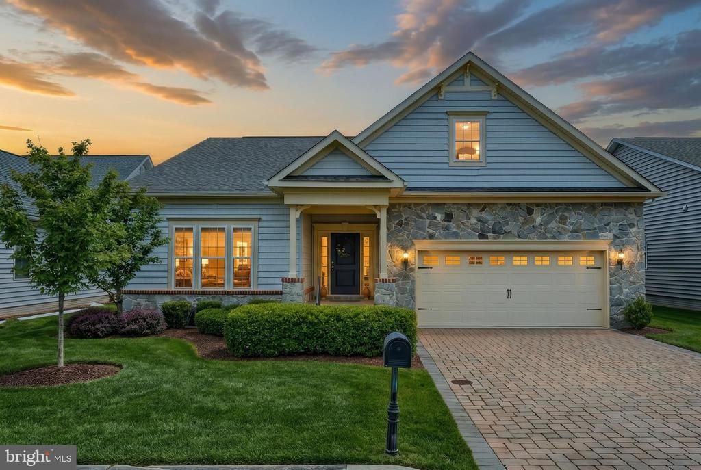 221 Savannah Drive, Gettysburg, PA 17325 Main Photo