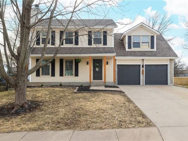 703 N SINGLETREE Street, Olathe, KS 66061
