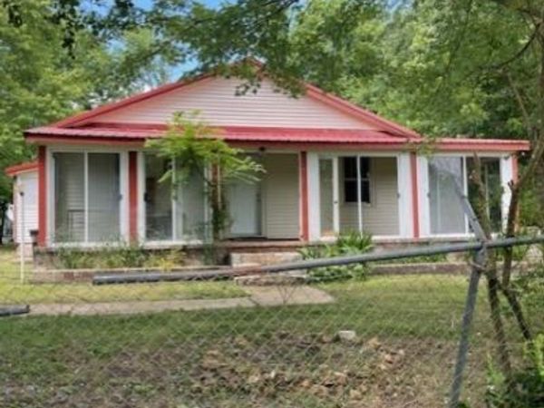 103 E High St , Ethridge, TN 38456
