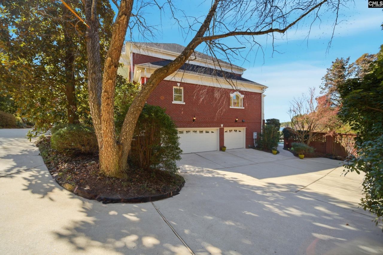 310 Aiken Hunt Circle Photo 4