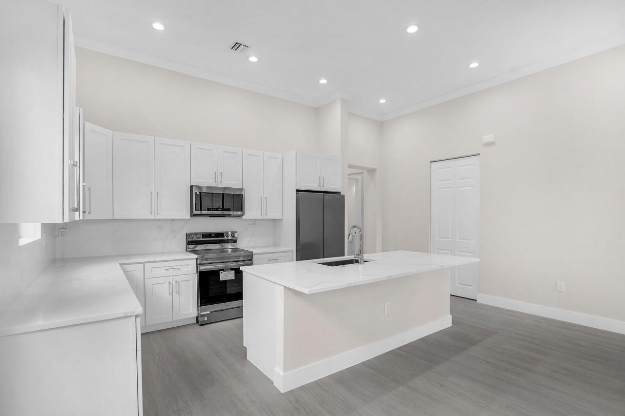 Please Call For Address, Pembroke Pines, FL 33024 Photo