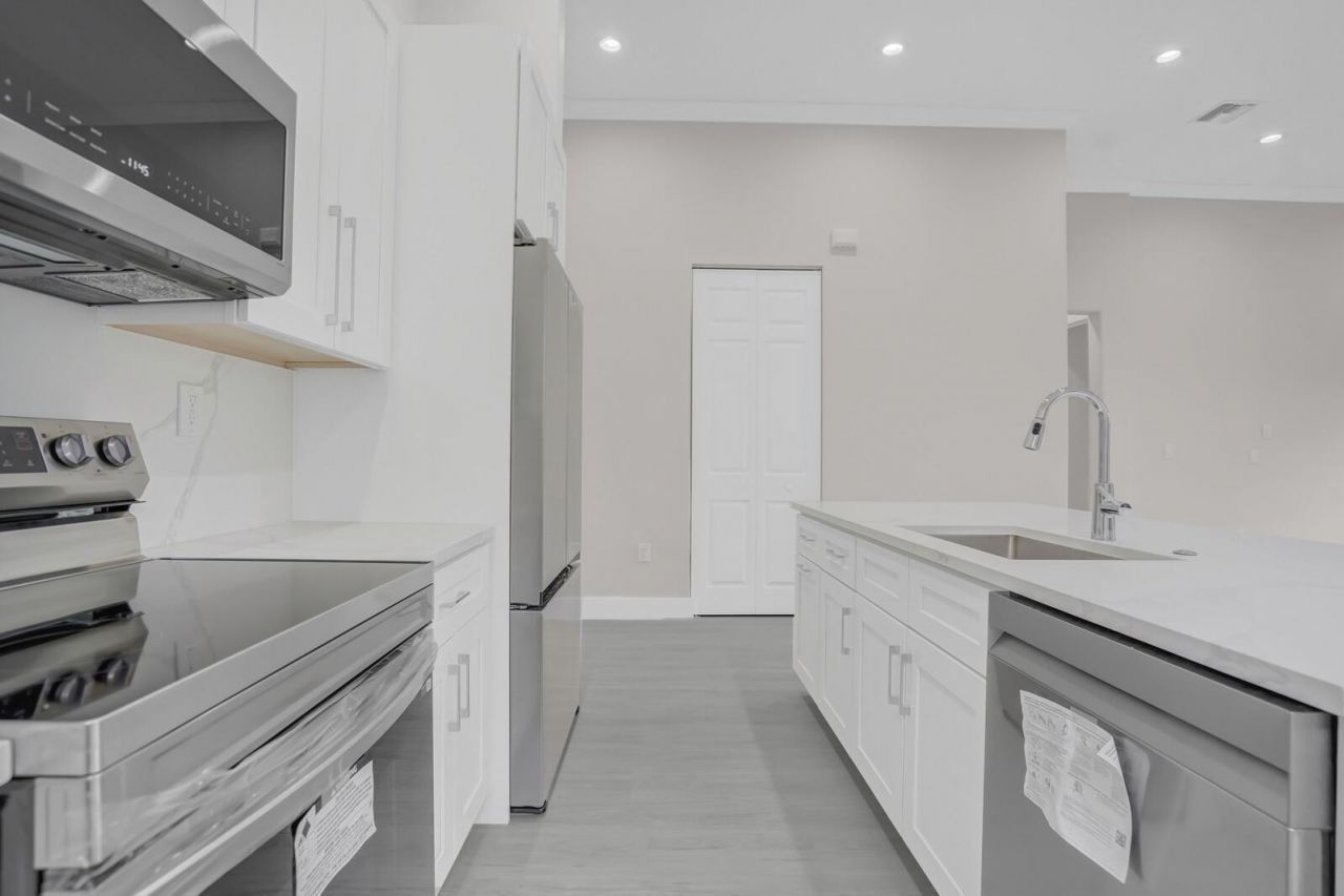 Please Call For Address, Pembroke Pines, FL 33024 Photo