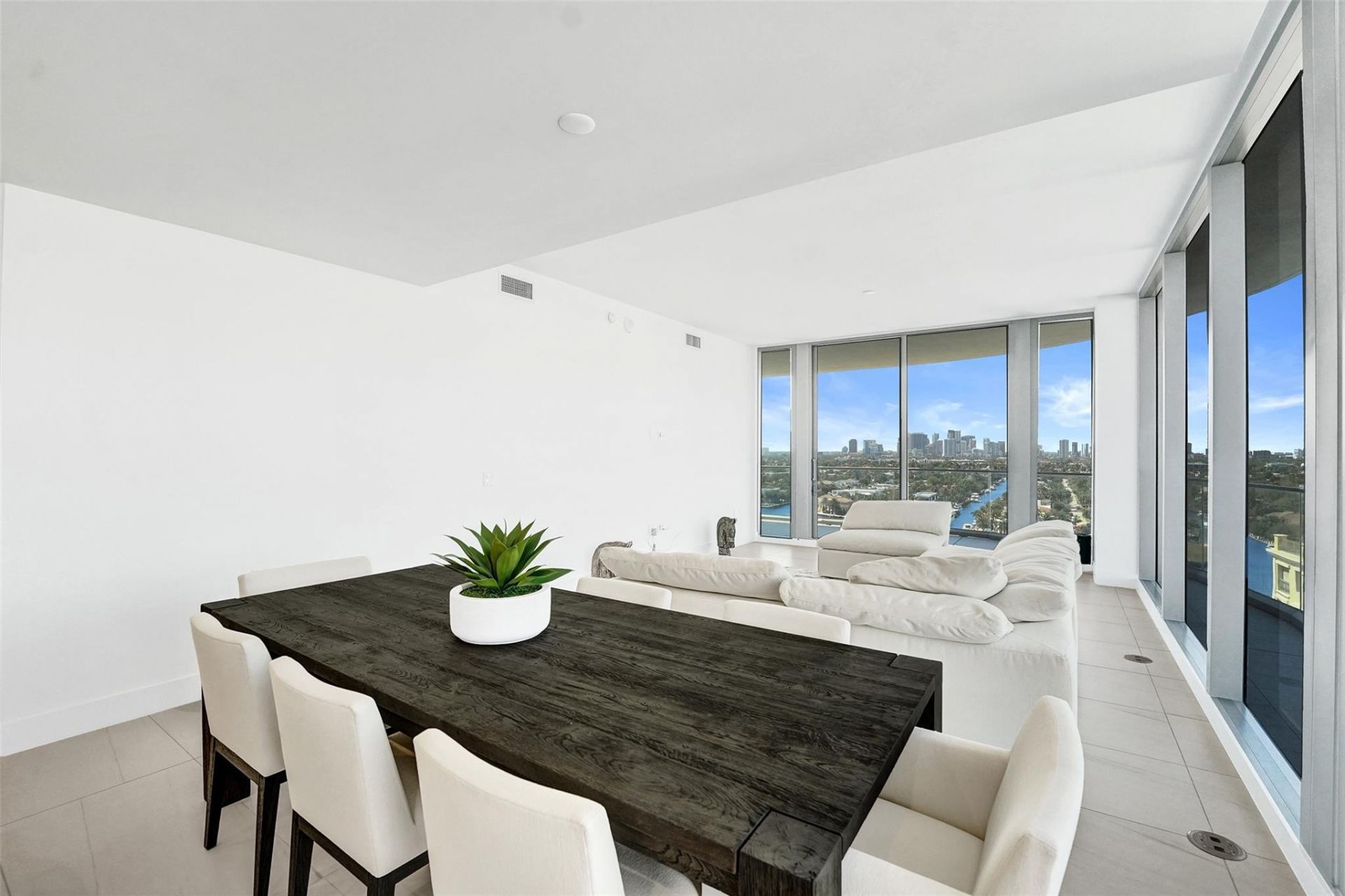 153 N Seabreeze Boulevard, Unit 1204, Fort Lauderdale, FL 33304 Photo