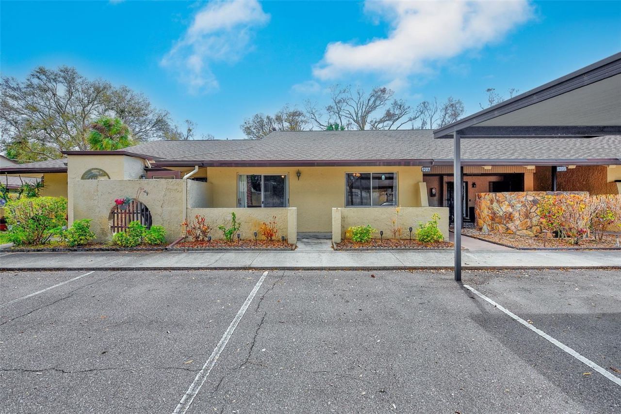 1207 13th Circle Se, Unit 7, Largo, FL 33771 Main Photo