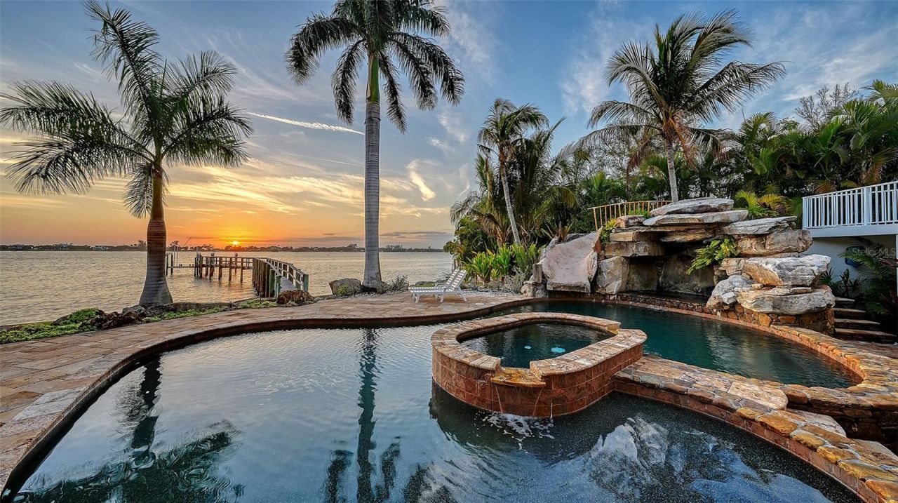 324 Bayshore Drive, Osprey, FL 34229 Photo