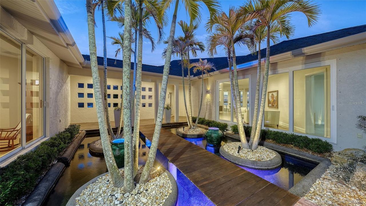 324 Bayshore Drive, Osprey, FL 34229 Photo