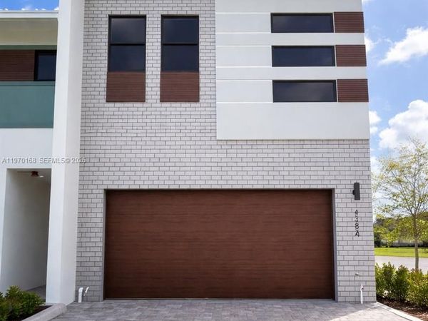 4384 NW 8th Ct , Unit 4384, Plantation, FL 33317